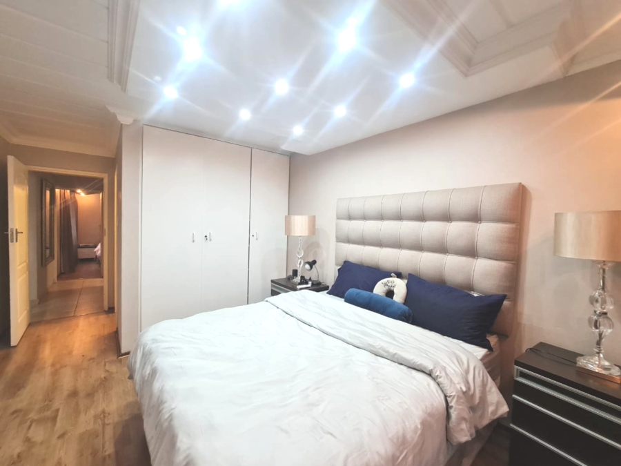 To Let 2 Bedroom Property for Rent in Kosmos North West
